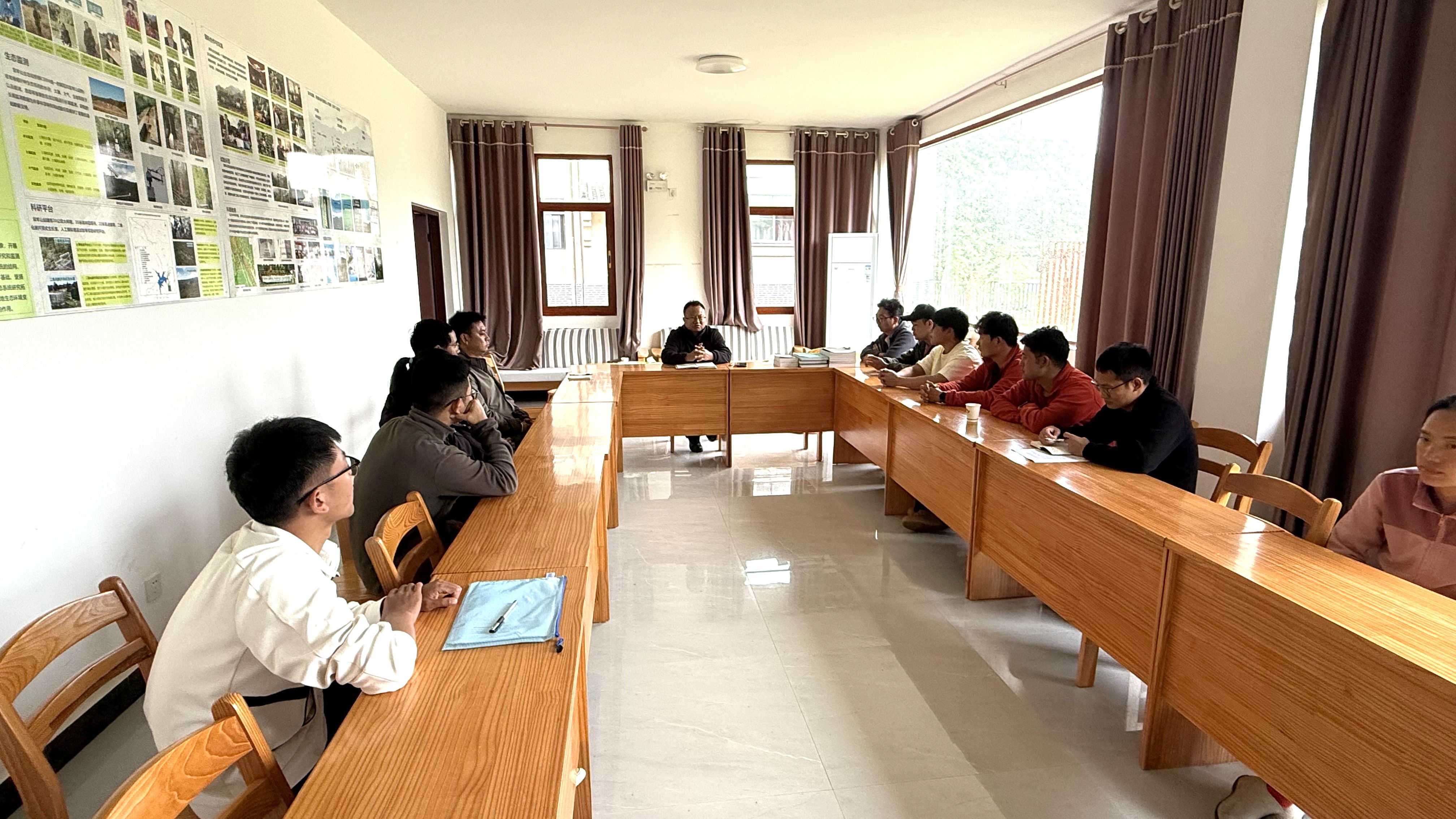 哀牢山生态站召开安全管理暨2026年上半年工作总结会